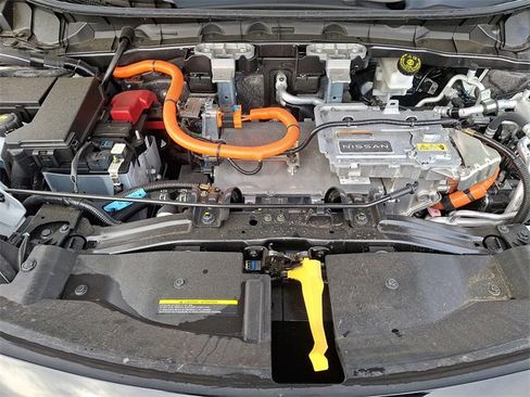 Used 2025 Nissan Ariya AWD image 28