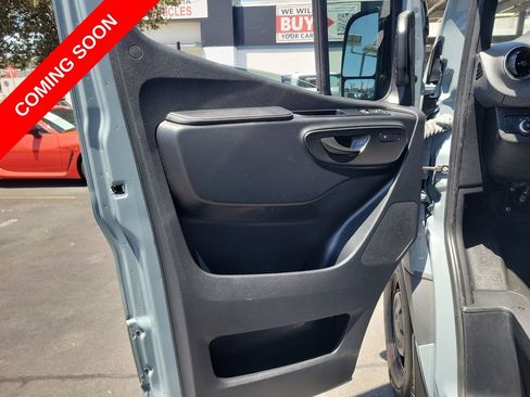Used 2023 Mercedes-Benz Sprinter 2500 image 17