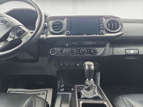 Certified 2021 Toyota Tacoma TRD Off-Road image 11