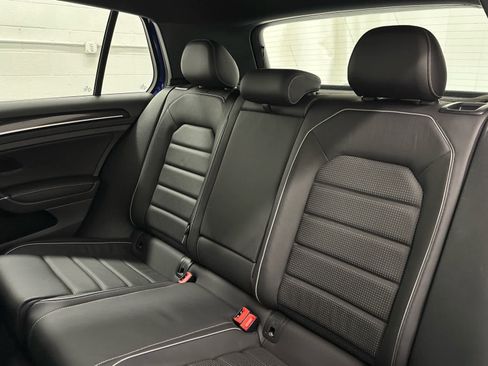 Used 2019 Volkswagen Golf R 4-Door AWD/4WD image 16