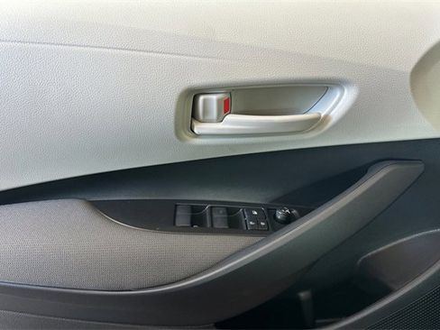 Used 2026 Toyota Corolla LE image 9