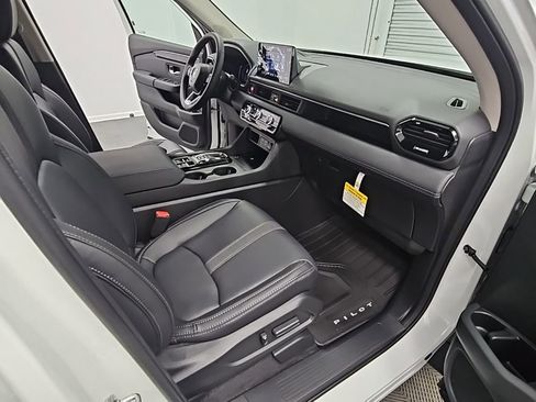 New 2025 Honda Pilot EX-L image 38