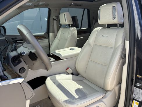 Certified 2024 Cadillac Escalade Sport Platinum w/ LPO, ONYX Package AWD/4WD image 12