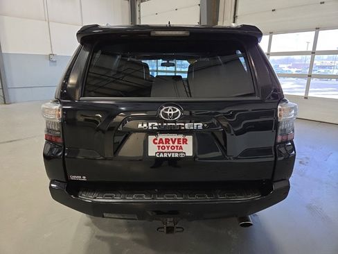 Used 2015 Toyota 4Runner SR5 Premium image 8