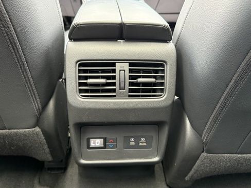 Certified 2022 Nissan Rogue SL w/ SL Premium Package image 22