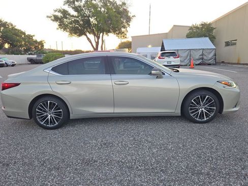 Used 2025 Lexus ES 350 w/ Premium Package FWD image 4