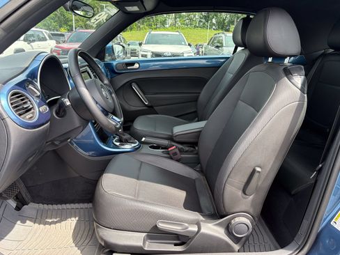 Used 2019 Volkswagen Beetle 2.0T S FWD image 27