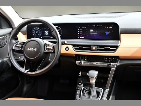 Used 2024 Kia Seltos EX AWD/4WD image 19