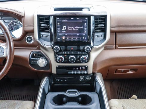 Used 2019 RAM 1500 Laramie RWD image 13