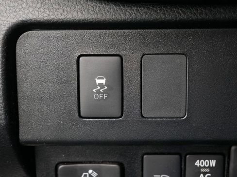 Used 2021 Toyota Tacoma TRD Off-Road AWD/4WD image 29