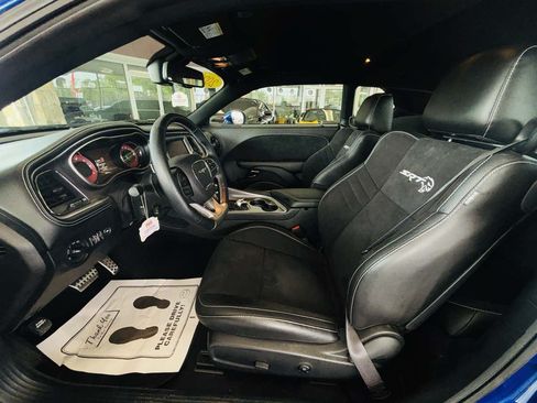Used 2022 Dodge Challenger SRT Hellcat RWD image 34
