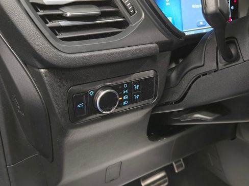 Used 2023 Ford Escape ST-Line image 12