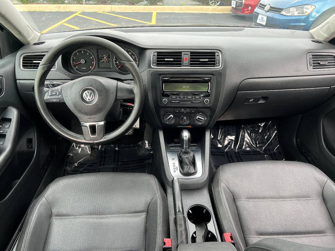 Used 2012 Volkswagen Jetta SE FWD image 28