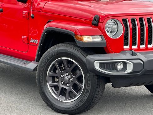 Used 2023 Jeep Gladiator Overland AWD/4WD image 38