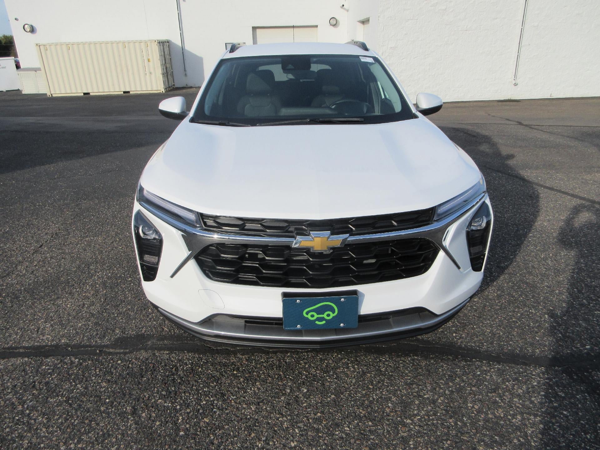 Certified 2026 Chevrolet Trax LT w/ Driver Confidence Package FWD image 2