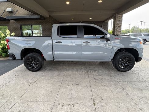 Used 2024 Chevrolet Silverado 1500 LT Trail Boss w/ LT Trail Boss Premium Package AWD/4WD image 5