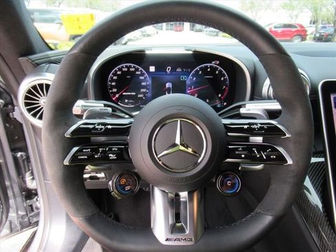 Used 2022 Mercedes-Benz SL 63 AMG 4MATIC image 17
