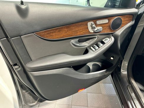 Certified 2022 Mercedes-Benz GLC 300 4MATIC image 7