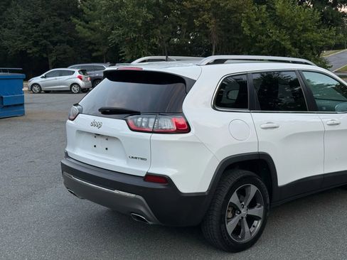 Used 2019 Jeep Cherokee Limited image 4