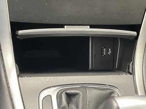 Used 2018 Ford Edge SEL image 21