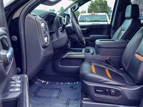 Used 2020 GMC Sierra 1500 AT4 w/ AT4 Premium Package AWD/4WD image 2