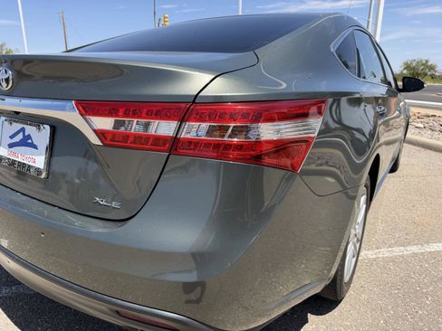 Used 2013 Toyota Avalon XLE Premium FWD image 12