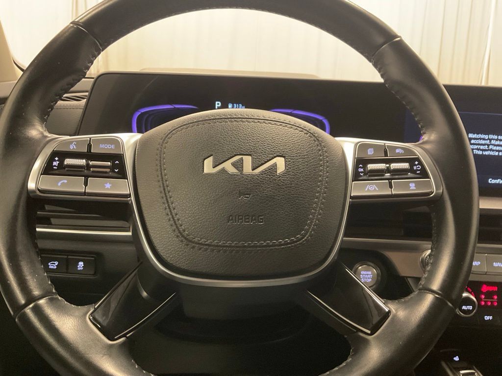 Used 2025 Kia Telluride S AWD/4WD image 16