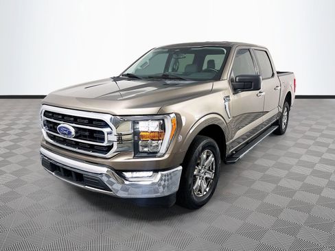 Used 2021 Ford F150 XLT w/ Equipment Group 302A High RWD image 3