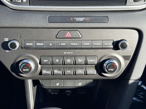 Used 2022 Kia Sportage LX w/ LX AWD Value Edition Package image 5