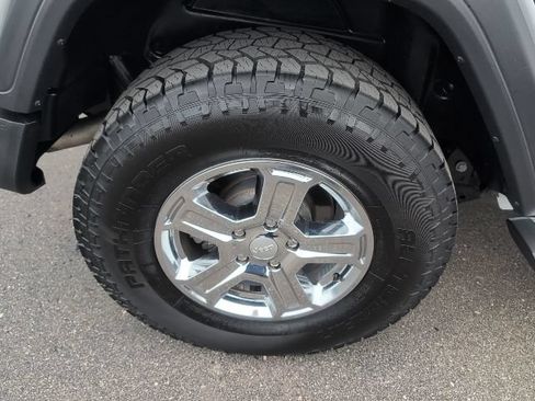 Used 2018 Jeep Wrangler Unlimited Sport S AWD/4WD image 14