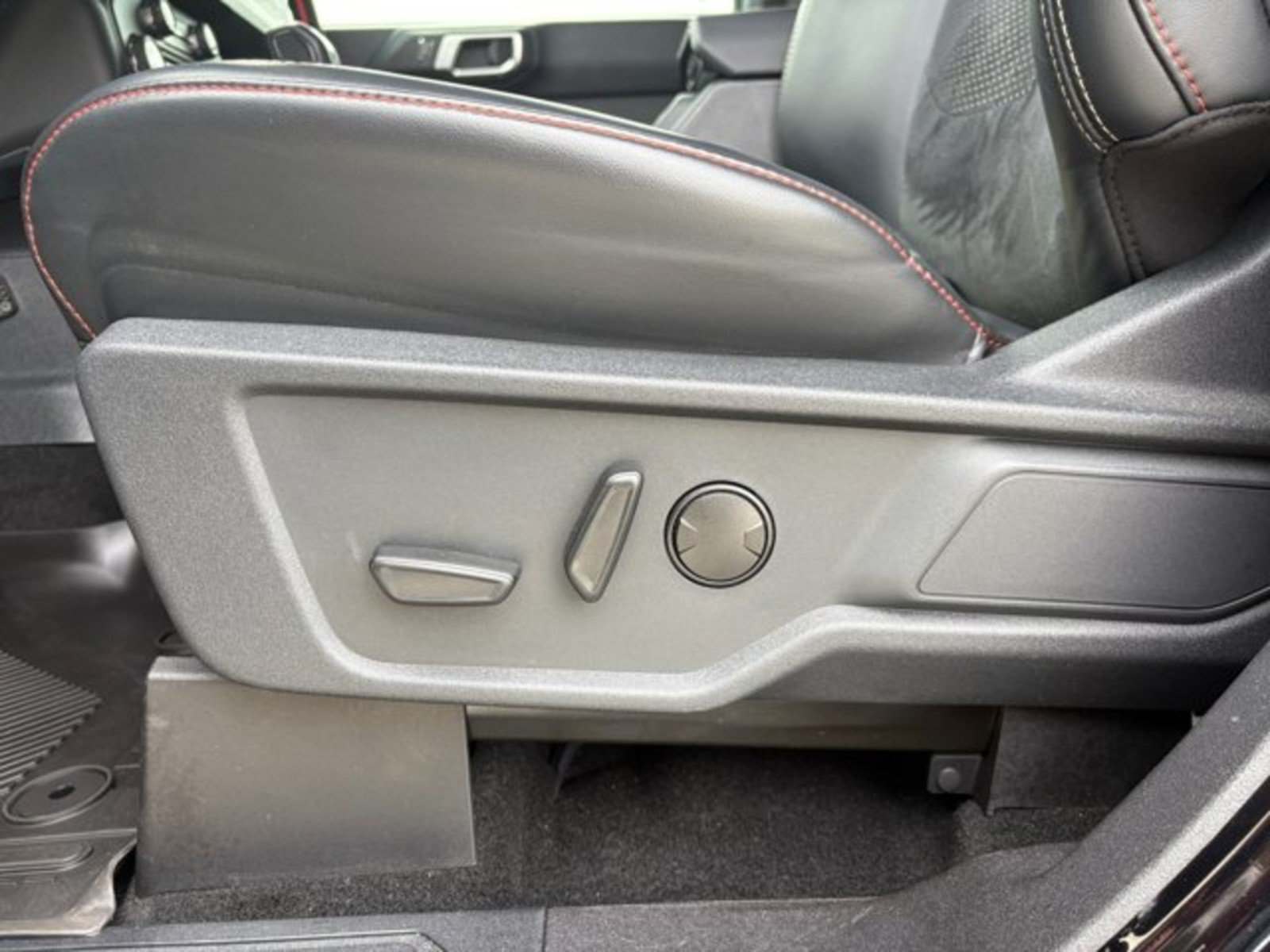 Used 2023 Ford Bronco Raptor AWD/4WD image 11