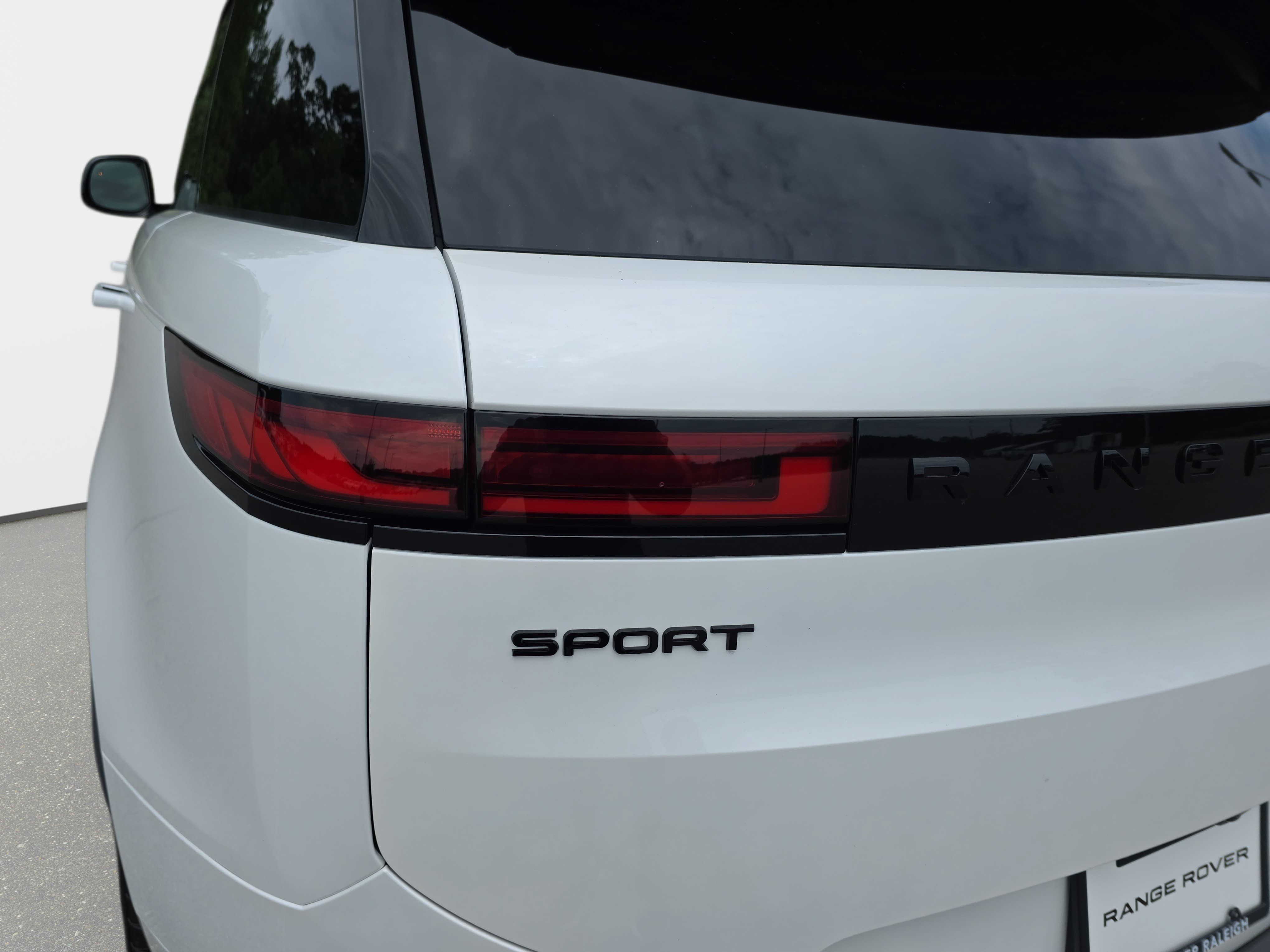 New 2026 Land Rover Range Rover Sport Dynamic SE AWD/4WD image 36