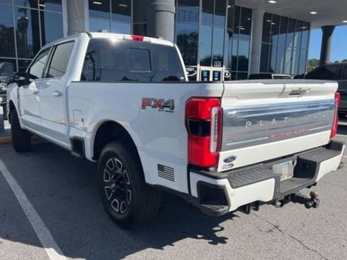 Used 2024 Ford F250 Platinum w/ FX4 Off-Road Package image 5
