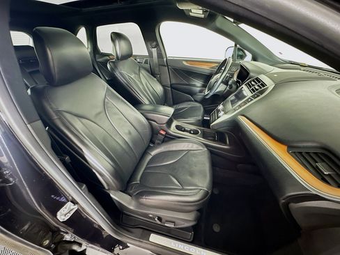 Used 2019 Lincoln MKC Reserve w/ MKC Technology Package FWD image 32