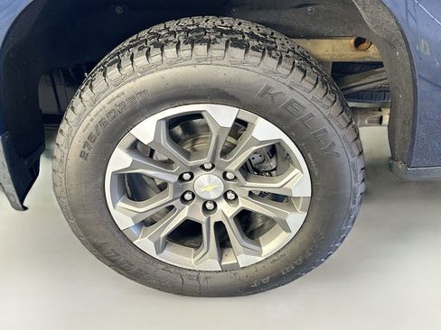 Used 2022 Chevrolet Silverado 1500 High Country AWD/4WD image 32