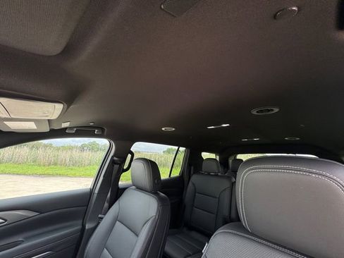 Certified 2024 Chevrolet Traverse LT w/ Trailering Package FWD image 26