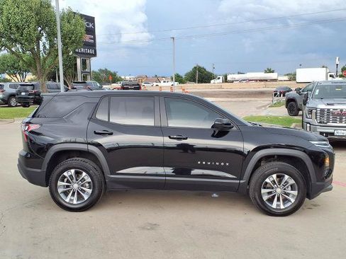 Used 2026 Chevrolet Equinox LT w/ Safety and Technology Package AWD/4WD image 2