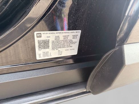 Used 2025 Chevrolet Equinox LT image 28