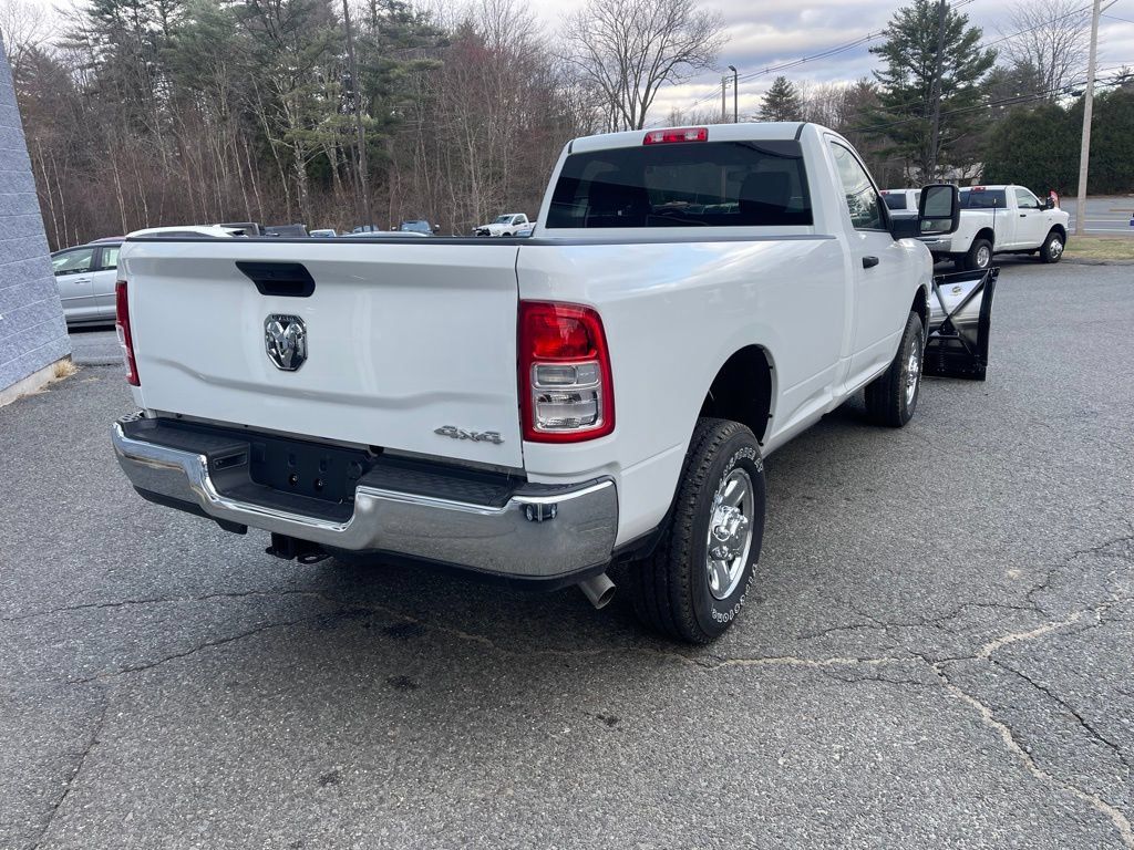 Used 2024 RAM 2500 Tradesman w/ Chrome Appearance Group AWD/4WD image 7