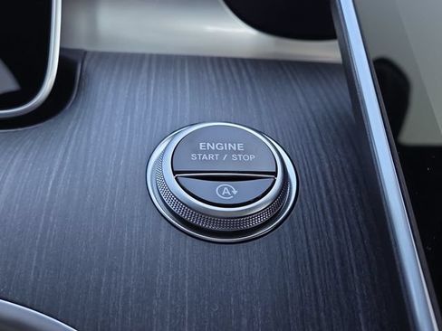 New 2026 Mercedes-Benz C 300 4MATIC Sedan image 11