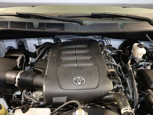 Used 2020 Toyota Tundra SR image 36