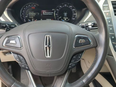Used 2019 Lincoln MKZ Reserve FWD image 12