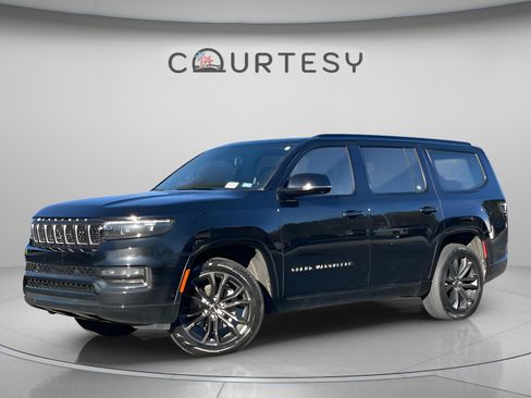 Used 2023 Jeep Grand Wagoneer Series II image 2