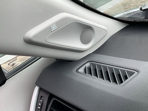 Used 2023 Toyota RAV4 XLE Premium image 29