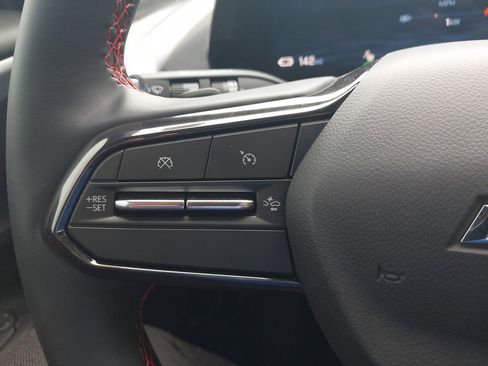 Used 2025 Chevrolet Equinox EV RS image 21