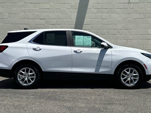 Used 2024 Chevrolet Equinox LT FWD image 3
