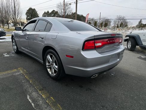 Used 2014 Dodge Charger SE image 5