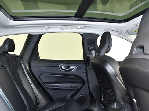 Used 2024 Volvo XC60 B5 Plus image 25