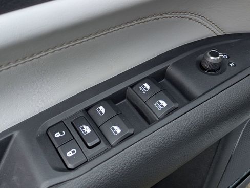 New 2026 Jeep Compass Limited image 11