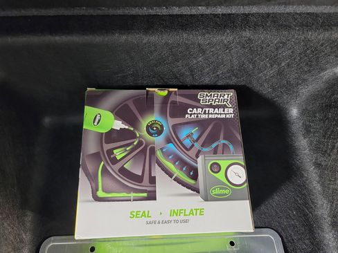 Used 2024 Rivian R1S Adventure image 34